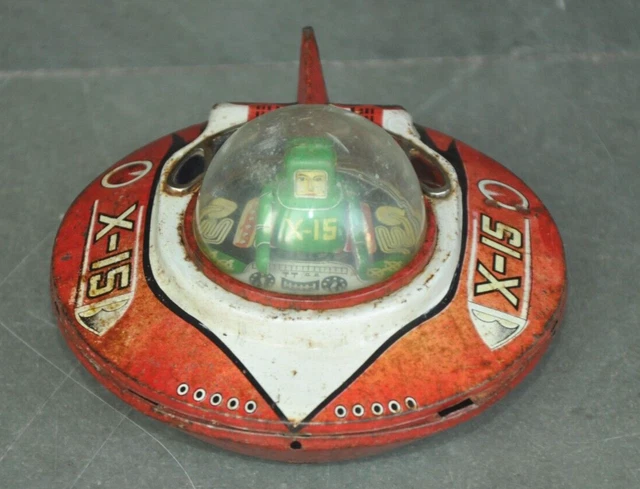2 Space Ship X spacer variants | Vintage Toys | , casa d'aste