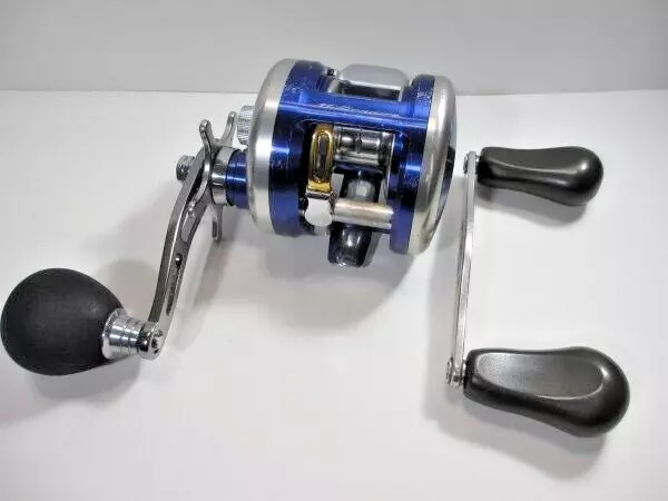 Daiwa Millioneire Blue Backer BAY AREA SPECIAL 200BB Droit Appât Coulée Moulinet