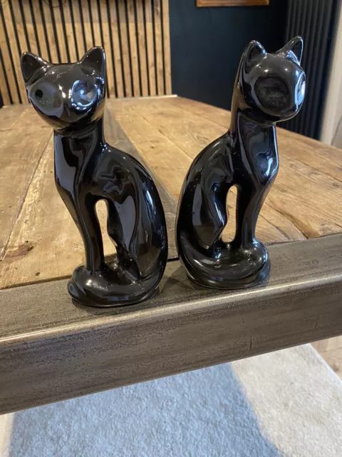 Vintage Mid Century Modern Pair, Stylised Black Ceramic Cats. c 1970 Mantelpiece