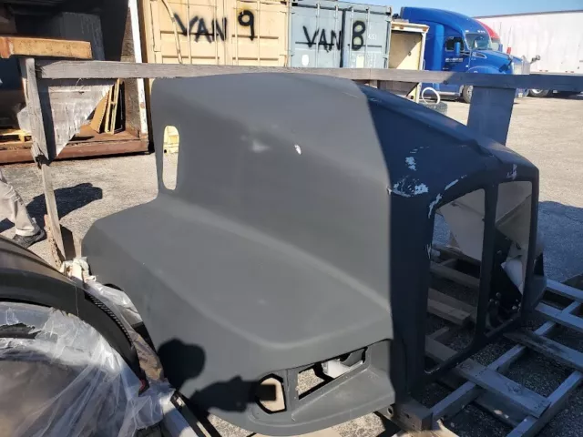 Kenworth Hood Assembly T603 SMC Part# K146-1231 OLD# - Hood & Fender Assembly