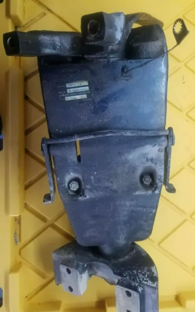 1989 Evinrude Johnson 90 hp Swivel assembly 0432708 & Steering arm 0392518
