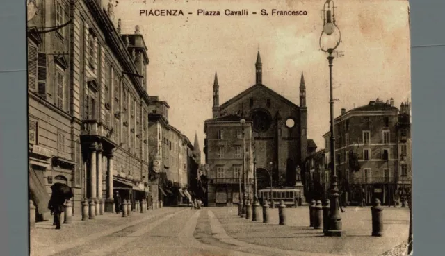 Piacenza piazza cavalli S. Francesco          F. piccolo  spedita