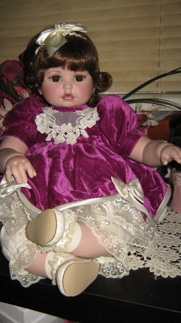 Marie Osmond Baby Abigail Porcelain Doll 2004        M-266                 