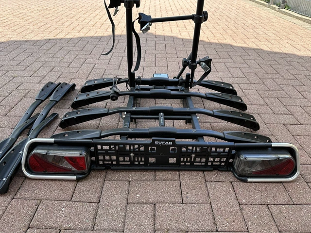 Elegantes Fahrradtrger Anhngerkupplung 4 Fahrrder Fotosnull