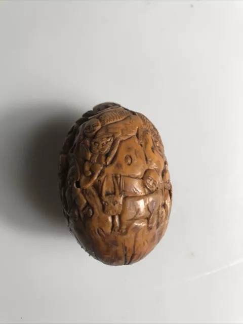 Chinese antique Walnut carving miniature monks / Animals Hediao Heidao netsuke 3