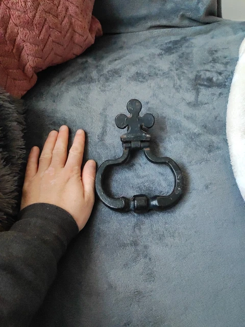 Heurtoir De Porte En Fonte Ancien Fer Forgé Avec Marquage JM