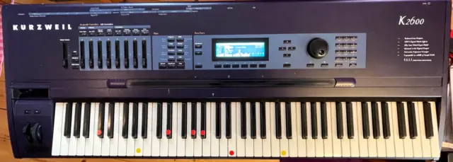 Kurzweil K2600 Synth (V4.11) mit 76 Tasten inkl. Sample-Option und 128MB RAM