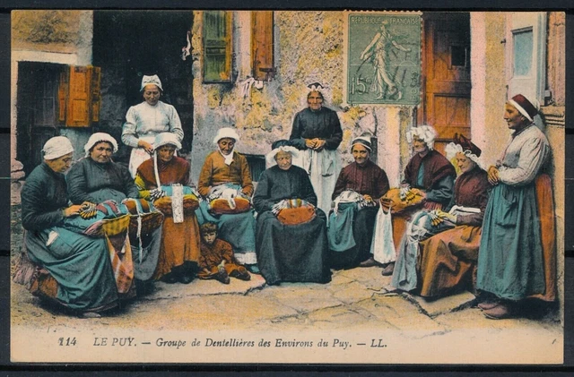 [CPA1008] France, Le Puy - Groupe de Dentellières - very fine old postcard