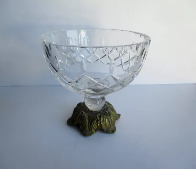 Coupe ancienne en cristal, pied bronze