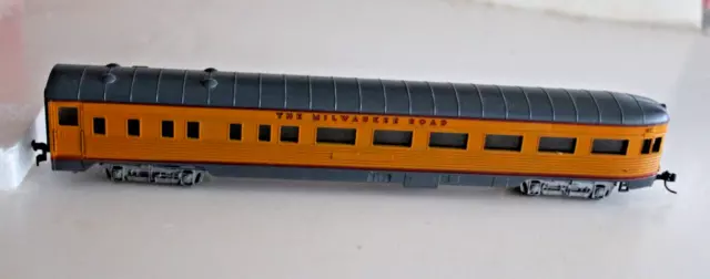 HO ConCor MILWAUKEE ROAD Observation Passenger Car 1/87 Unnumbered AL