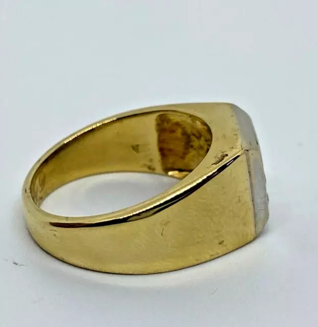 18ct yellow gold gents diamond ring 11.3 grams size R 10.3mm top 3