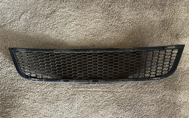 Holden Vz Ss Lower Grill 92164493 Front Bar Bottom Grille Sv6 Ssz Genuine