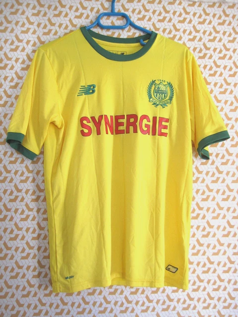 Le FC Nantes dévoile son maillot domicile 2015-2016