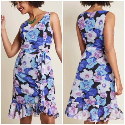 Modcloth Liza Luxe NWT Floral Ruffle Chiffon Dress V-neck Size M Removable Sash