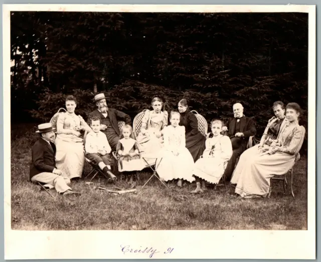 France, Photo de groupe à Croissy  Vintage albumen print. Famille Pataque Tira