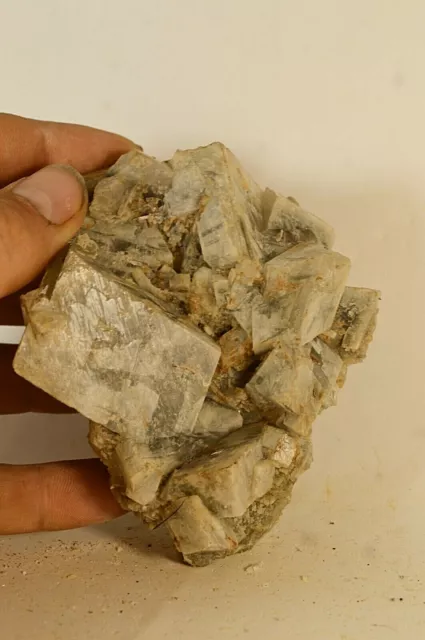 Dolomite Eugi Espagne gros cristal 482g Mineraux de collection specimen