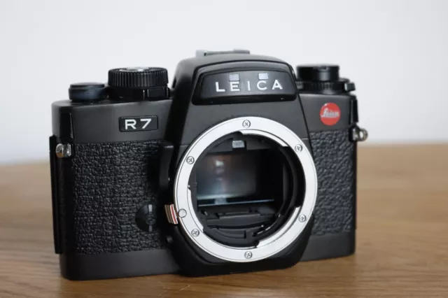 Leica R7 35mm SLR Film Camera - Clean Honest Example - Working Perfectly