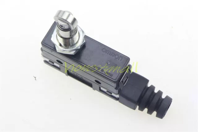 A New Omron Z-15GQ22A55-B5V Micro Switch