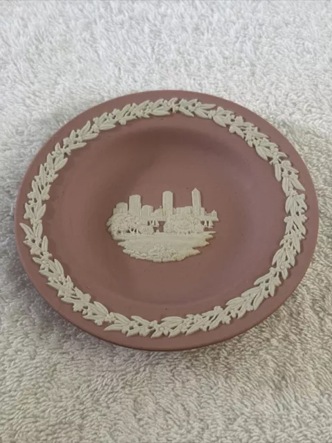 Boxed WEDGWOOD White On Pink Jasper Ware Plate PERTH Tray