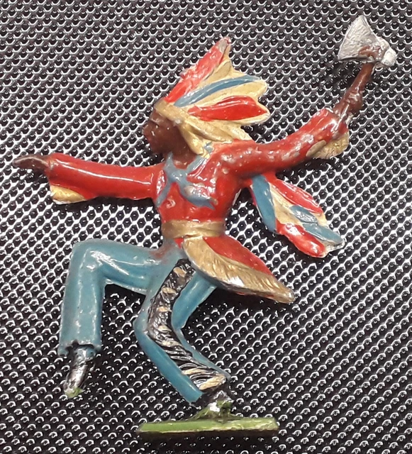 Figurines GM - SERIE DES INDIENS DANSEUR AVEC TOMAWAK - Taille 74 mm Plomb creux