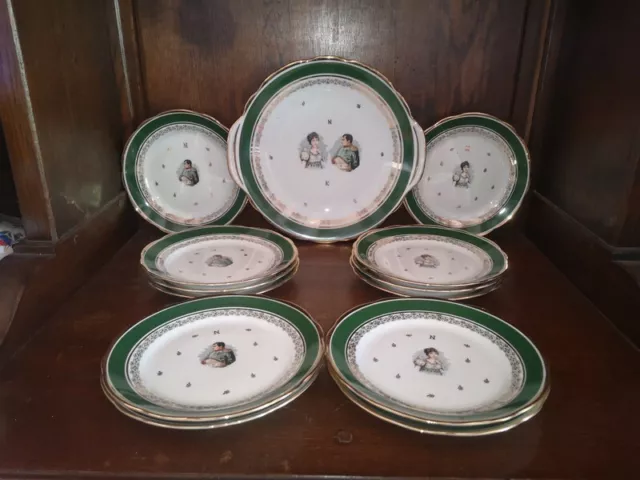 Service à dessert en porcelaine de Limoges à décor de Napoléon 1