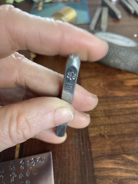 Nuevo Impressart Diseño Flor Estampilla 4mm Oro/Plata/Cobre/Aluminio