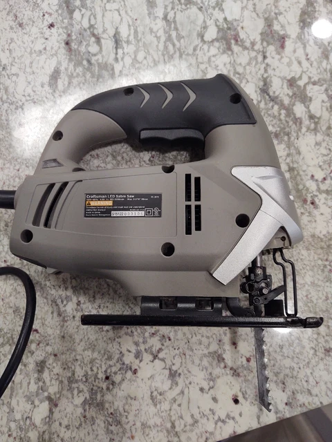 CRAFTSMAN 5 Amp Variable Speed LED SABRE/JIG SAW Model 32017235 w/Carrying Case