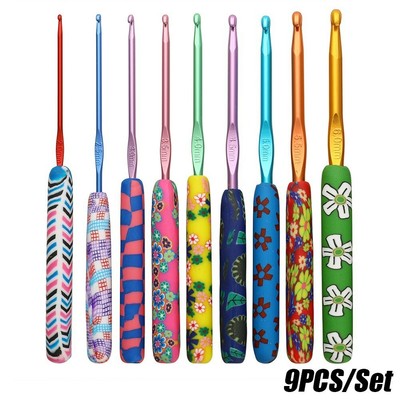 MINGZE Set di uncinetto Aghi di Crochet 11 pezzi Diverse dimensioni colori assortiti alluminio ferri da maglia Set 2mm a 8mm 