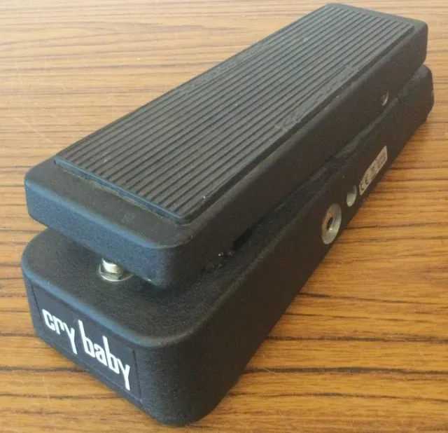Cry Baby Wah Wah Pedal Model GCB-95 by Jim Dunlop U.S.A. With Switching Problem