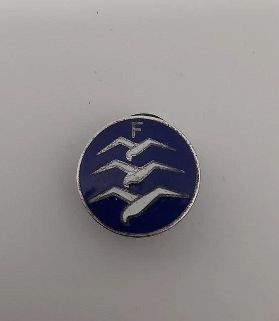 ANCIEN INSIGNE BROCHE Militaire 41 Régiment d' Infanterie Bretagne