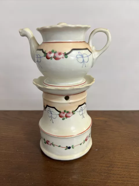 Ancienne tisanière en porcelaine de Paris à décor de rose 19ème