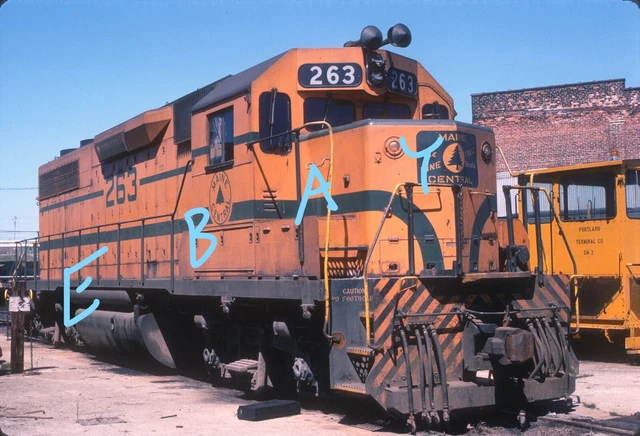 Maine Central MEC GP38 #263 ROSTER 1978 Original Kodachrome