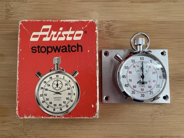 CRABA SLAVA. Chronomètre Ratrapante, lépine et remontoir. AC. Ventes aux enchères Figaro 1970