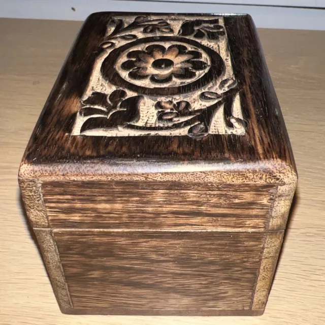 Aromatherapy Oil Box Mango Wood Embellished with Hand Carved Design Holds 6 10ml 2