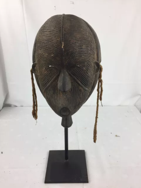 SONGYE-LUBA-KIFWEBE- Maske aus dem Kongo Holzmaske incl. Eisen-Ständer.