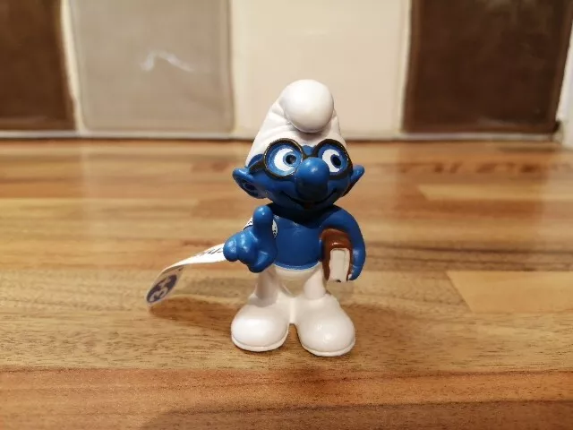 2010 Schleich Smurf Brainy - D-73527 - New With Tag -