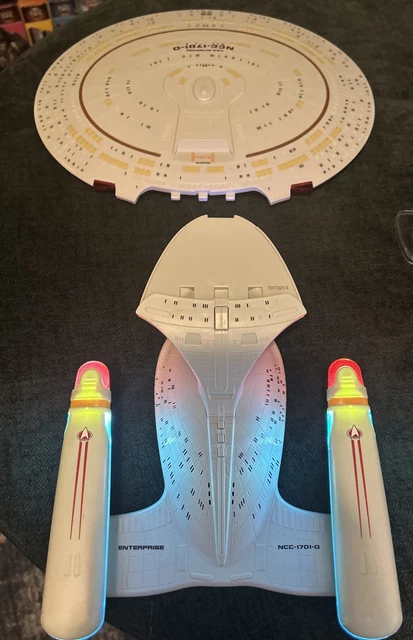 PLAYMATES STAR TREK The Next Generation USS Enterprise NCC-1701-D (2022 ...