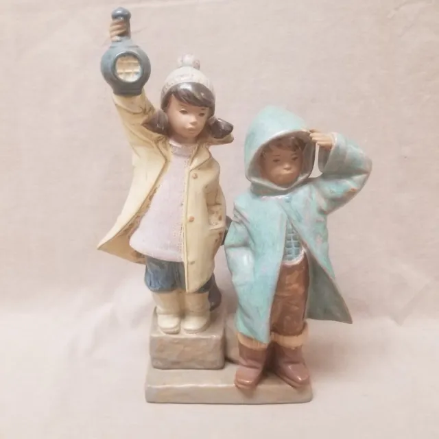 Lladro 2173 Ahoy There Girl & Boy With Lantern. 10.5” Tall Retired!