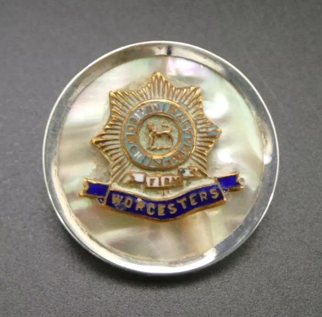 Ww1 / Wwi Military Enamel & Silver Rim Sweetheart Brooch - Worcesters Regiment