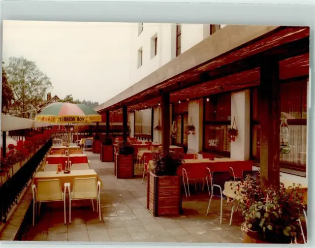 39815220 - 3202 Bad Salzdetfurth Terrasse eines Gasthauses Foto Original aus