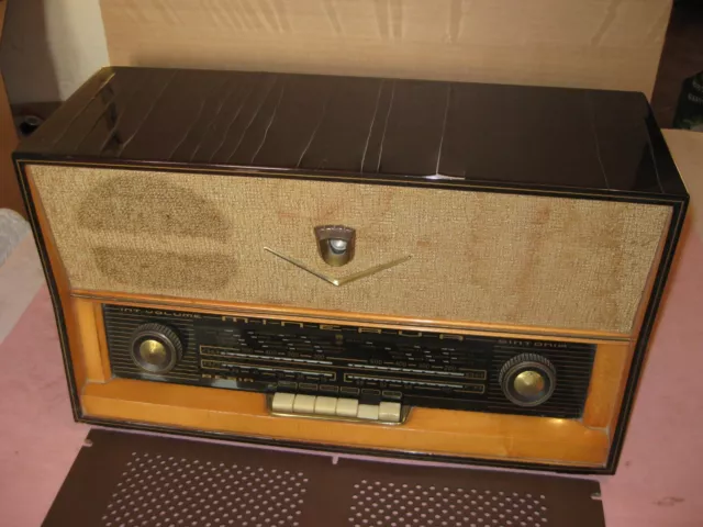 Radio A Valvole  Vintage Minerva  Italia Mod.  586/9  Resia