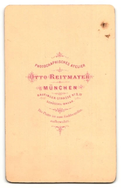 Fotografie Otto Reitmayer, München, Portrait betagte Dame mit Kopftuch 2