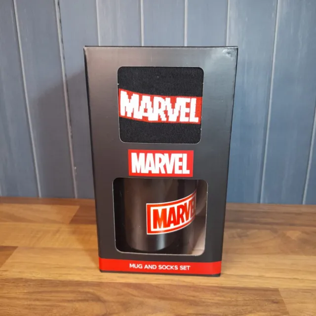 OFFICIAL Marvel Mug And Socks Gift Set