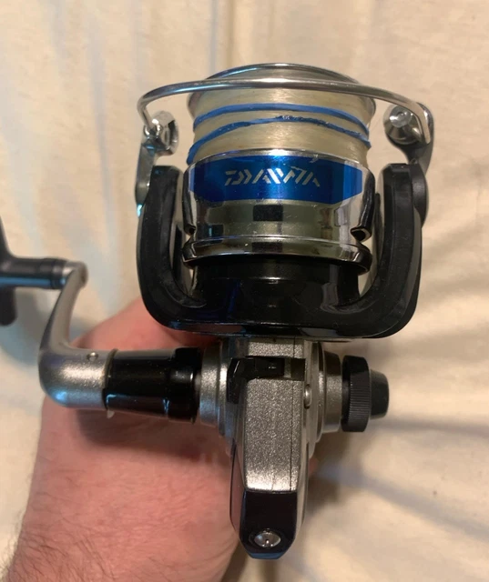 DAIWA D-SHOCK 2500B SPINNING Reel L/R Hand Retrieve Pre-spooled 8lb line New $16.59 - PicClick CA DAIWA D-SHOCK 2500B SPINNING Reel L/R Hand Retrieve Pre-spooled 8lb line New $16.59 - PicClick CA