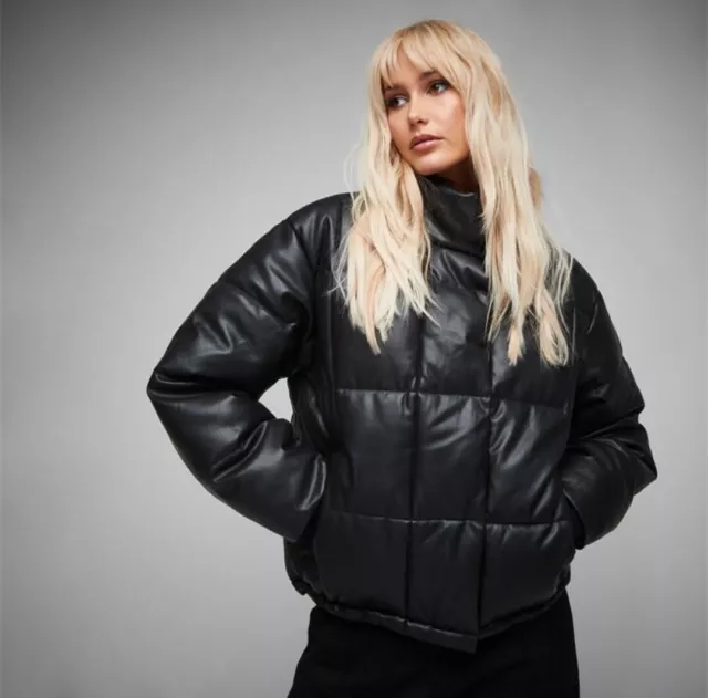 Missguided Ski Reversible Puffer Jacket in Black