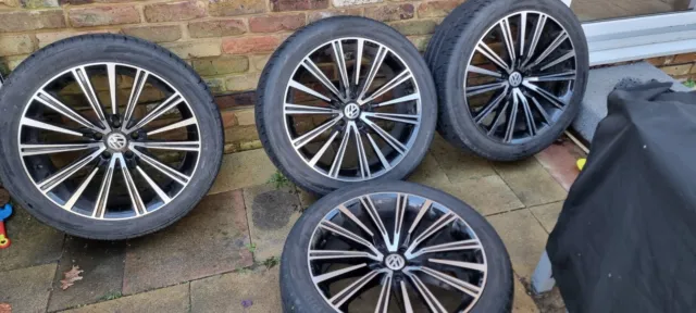 set of 20” alloy wheels and tyres Fits  Vw T5 T6 Transporter 1 Year Old