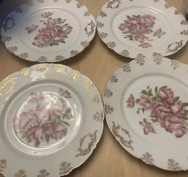 VINTAGE Set Of 4 SCALLOPED PINK FLOWERS China DINNER PLATES 9-3/8” GOLD TRIM