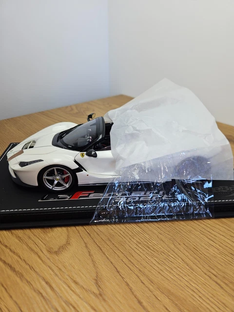 1:18 BBR Ferrari Laferrari Aperta Spider 2016 With Showcase Red BBR182231DIE -VET