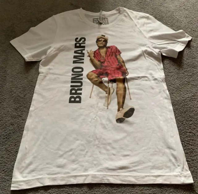 Bruno Mars 24 k magic tour t-shirt  size M