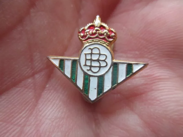 ancien MINI INSIGNE DE BOUTONNIÈRE  DE FOOTBALL ESPAGNE Real Betis Balompié